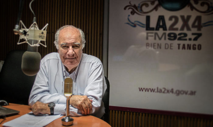 Le 2×4, radio tango